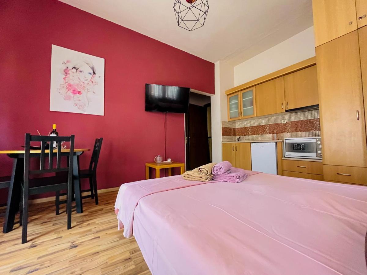 Center Apartment *