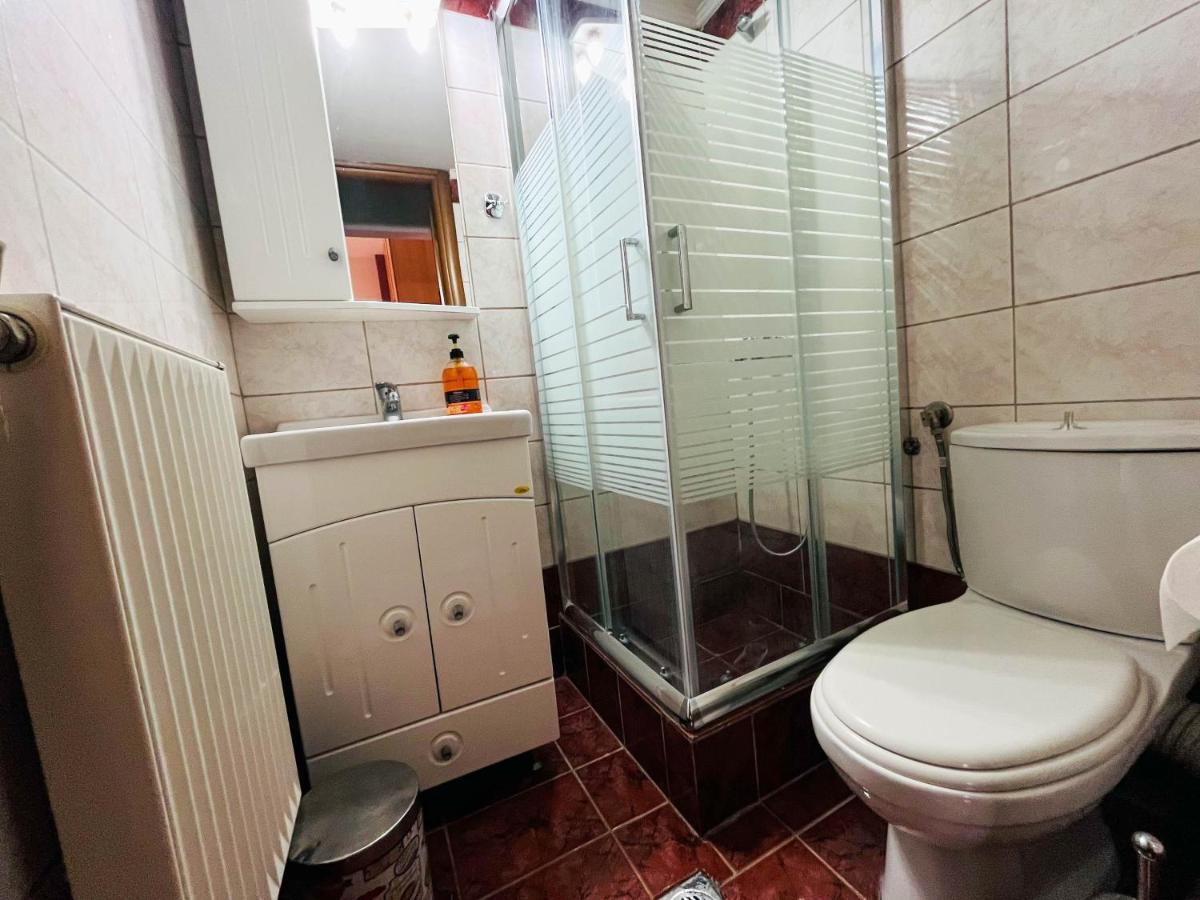 Center Apartment *